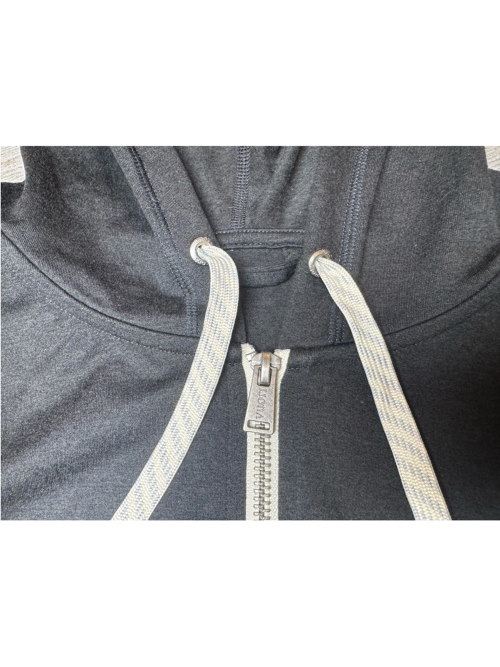 Vuori Hoodie Womens Medium Black Halo Performance 2.0 Full Zip Jacket Dreamknit - Picture 4 of 6